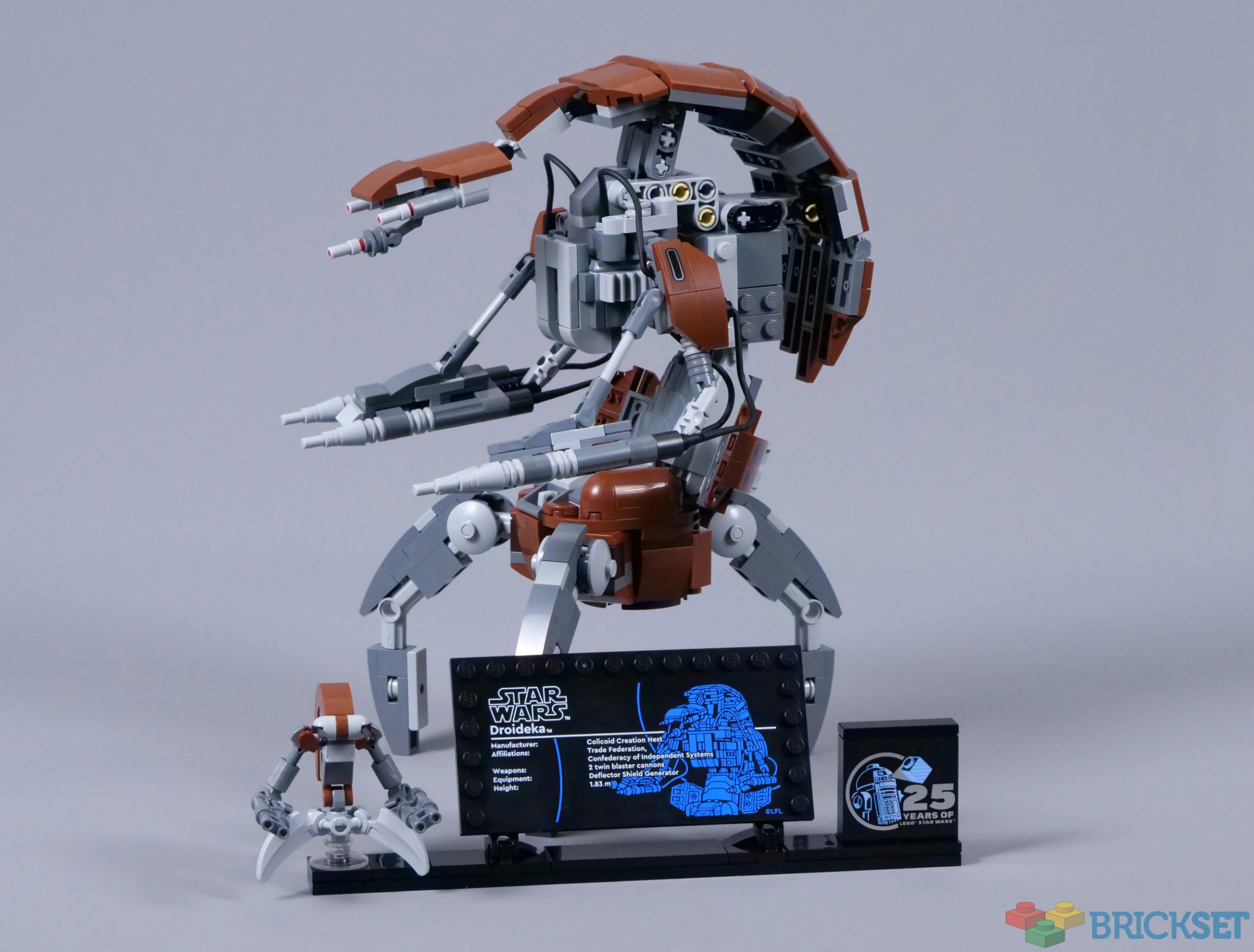 STANDARD HORIZON
トランシーバー6セット、充電器、バッテリー付 LEGO Star Wars 75381 Droideka review | Brickset